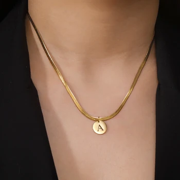 Skyrim A-Z Начальная буква Круглое ожерелье с подвеской Женское колье со змеиной цепочкой из нержавеющей стали, Алфавитные украшения, подарок на День матери